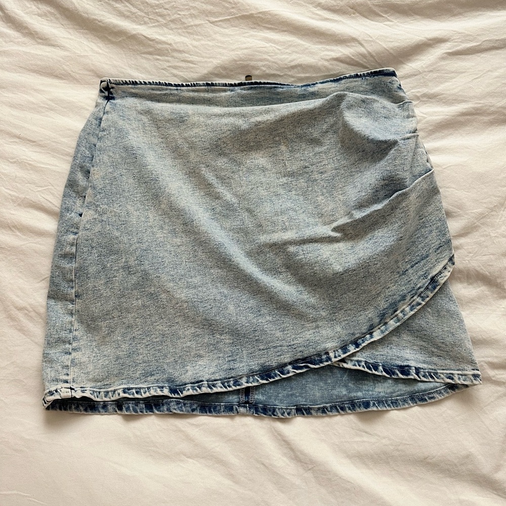 XL - 2XL DENIM SKIRT - USED VERY STRETCHY